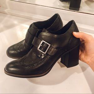 Vintage Style Korks Buckle Booties